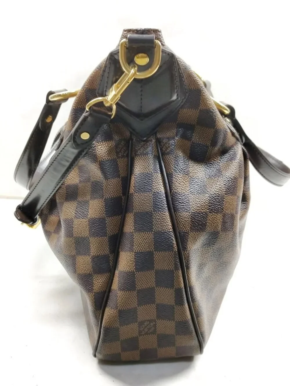 Louis Vuitton enjoy iconic
